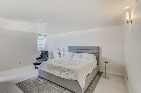 5280 N Ocean Drive Riviera Beach FL 33404