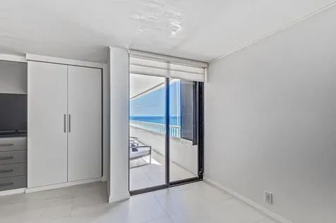 5280 N Ocean Drive Riviera Beach FL 33404