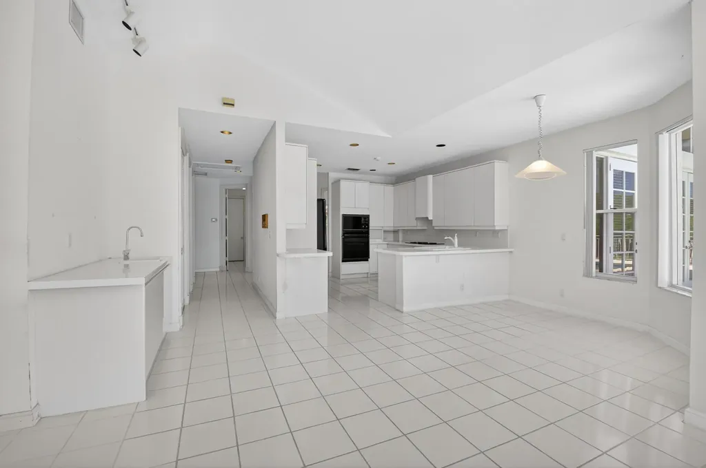 5768 Harrington Way Boca Raton FL 33496