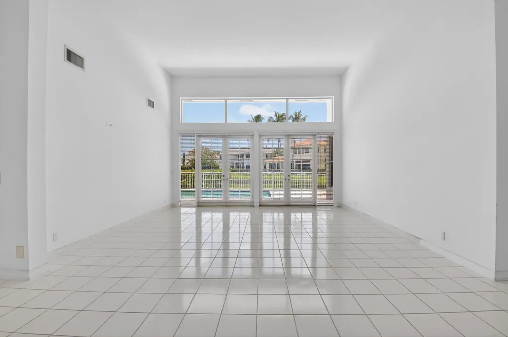 5768 Harrington Way Boca Raton FL 33496