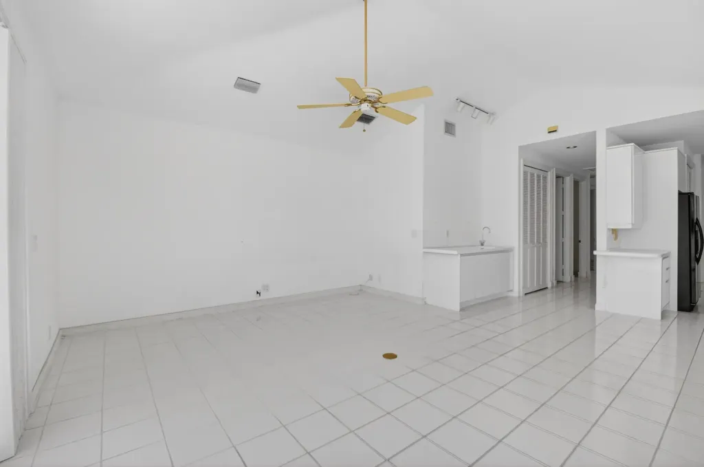 5768 Harrington Way Boca Raton FL 33496
