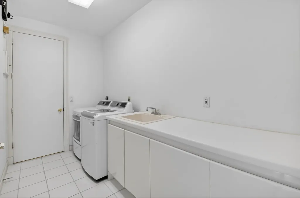 5768 Harrington Way Boca Raton FL 33496