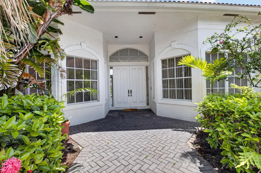 5768 Harrington Way Boca Raton FL 33496