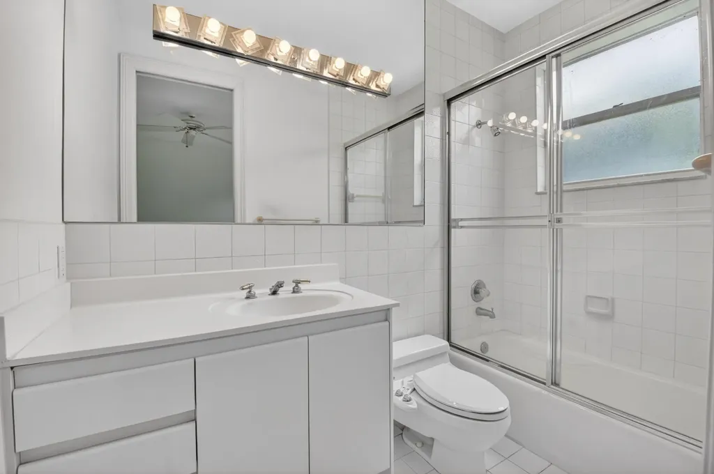 5768 Harrington Way Boca Raton FL 33496