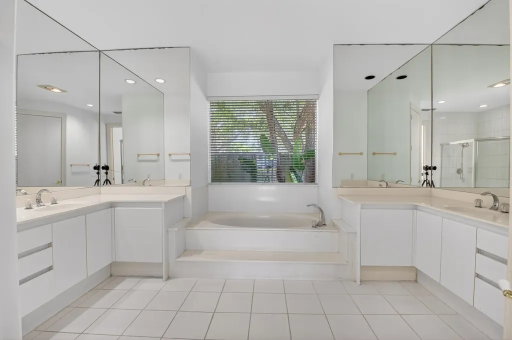 5768 Harrington Way Boca Raton FL 33496