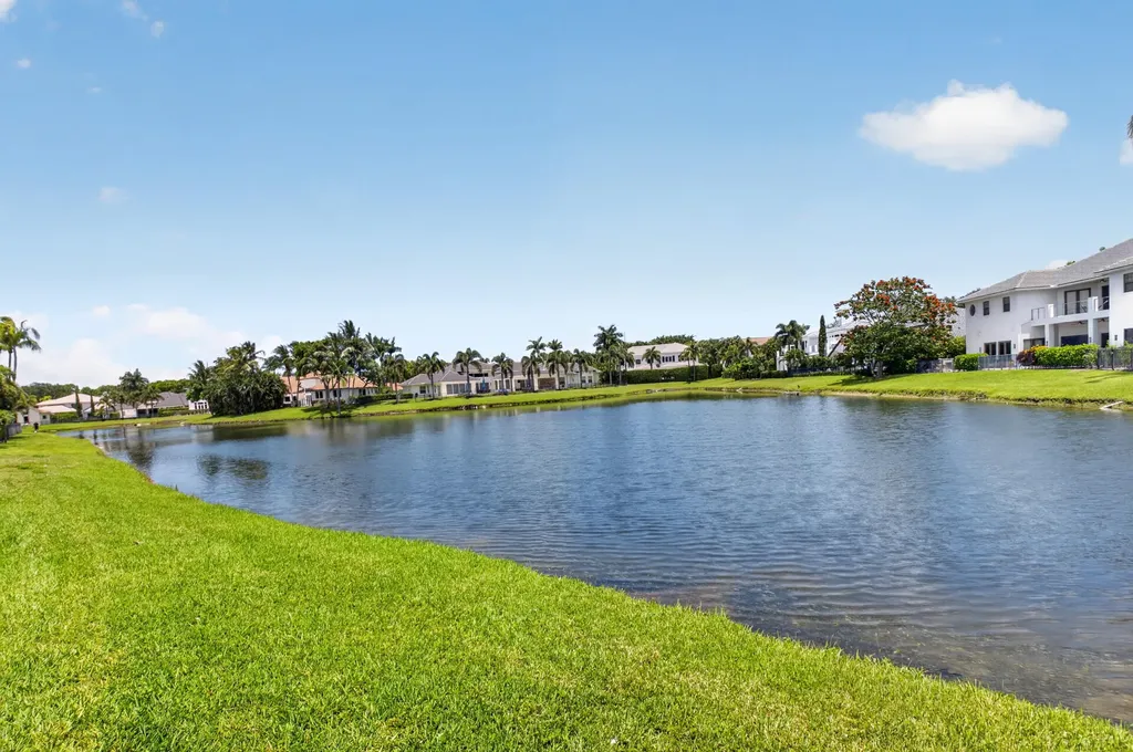 5768 Harrington Way Boca Raton FL 33496