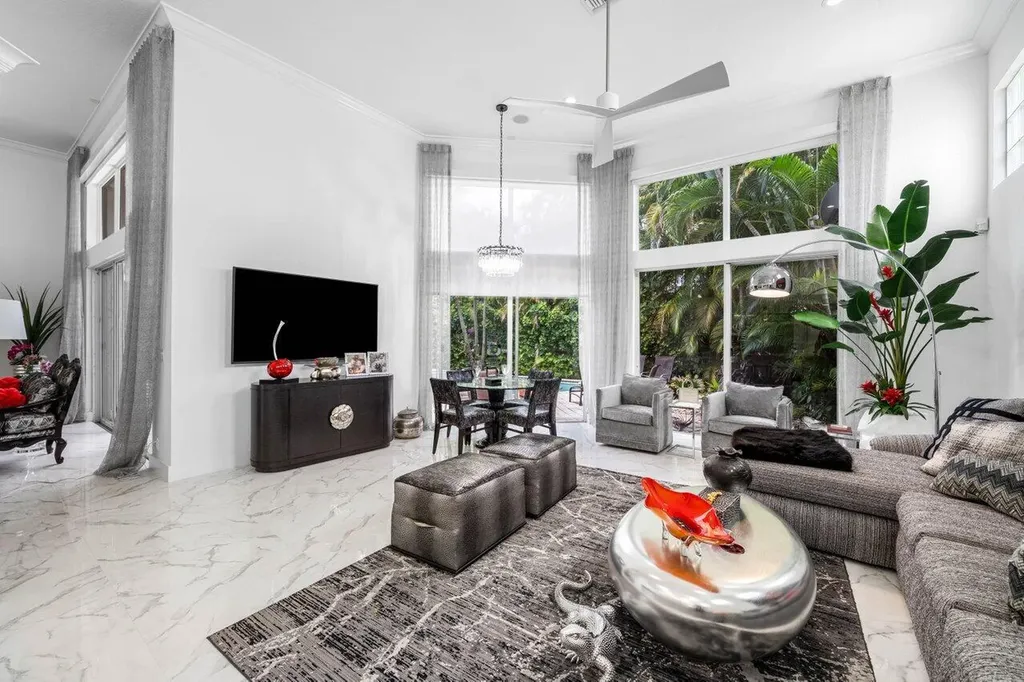 6517 Somerset Circle Boca Raton FL 33496