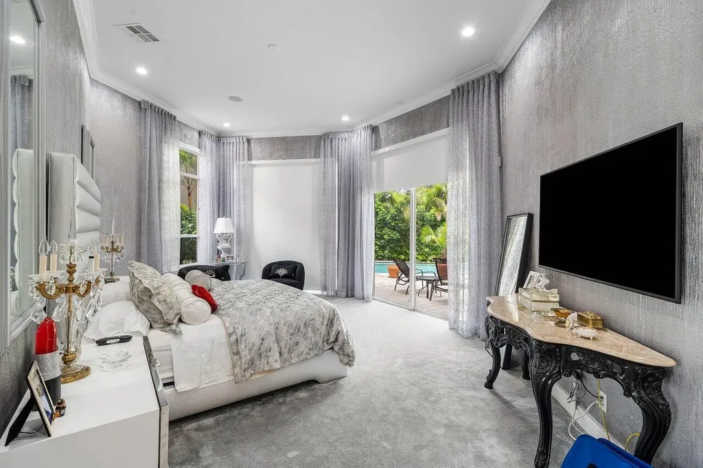6517 Somerset Circle Boca Raton FL 33496
