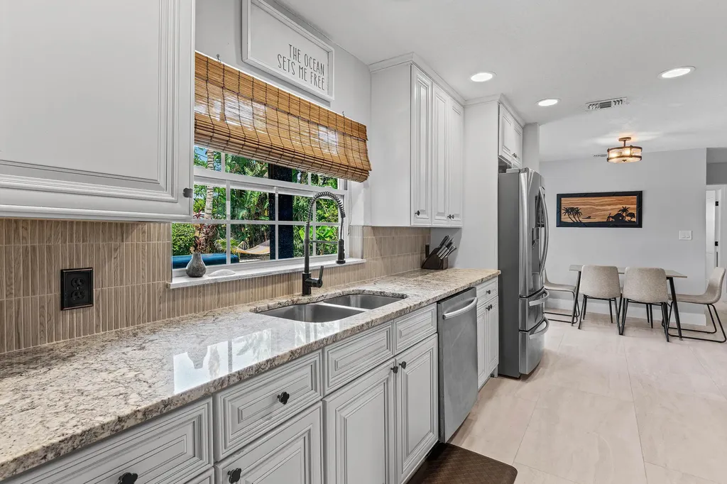968 Laurel Road North Palm Beach FL 33408