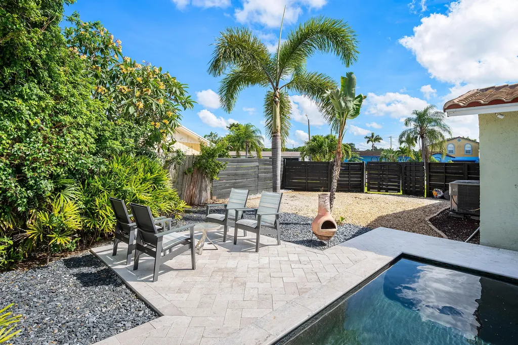 968 Laurel Road North Palm Beach FL 33408