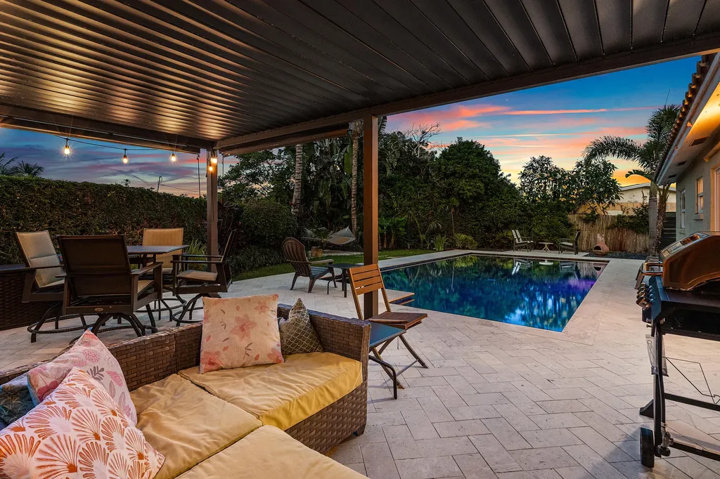 968 Laurel Road North Palm Beach FL 33408