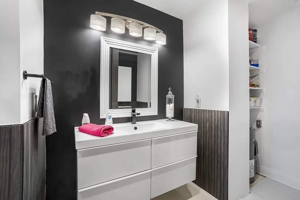 8900 Warwick Drive Boca Raton FL 33433