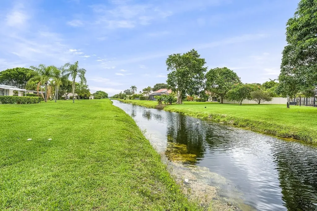 8900 Warwick Drive Boca Raton FL 33433