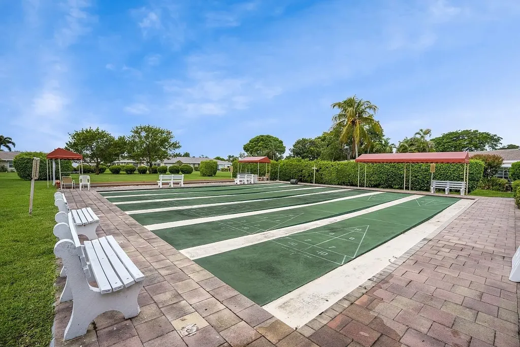 8900 Warwick Drive Boca Raton FL 33433