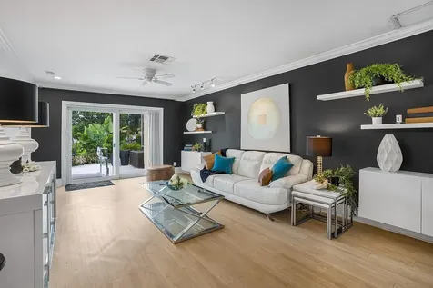 8900 Warwick Drive Boca Raton FL 33433