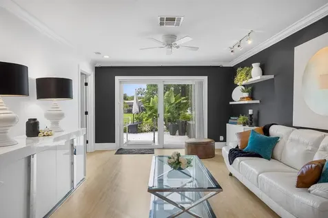 8900 Warwick Drive Boca Raton FL 33433