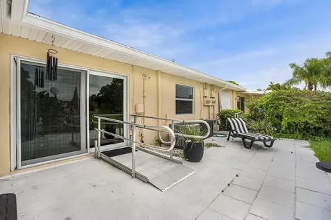 8900 Warwick Drive Boca Raton FL 33433