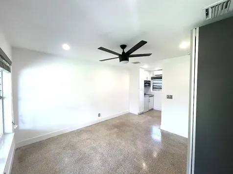 975 NE 40th Street Oakland Park FL 33334