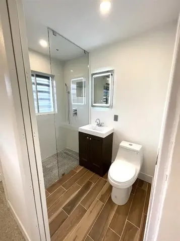 975 NE 40th Street Oakland Park FL 33334
