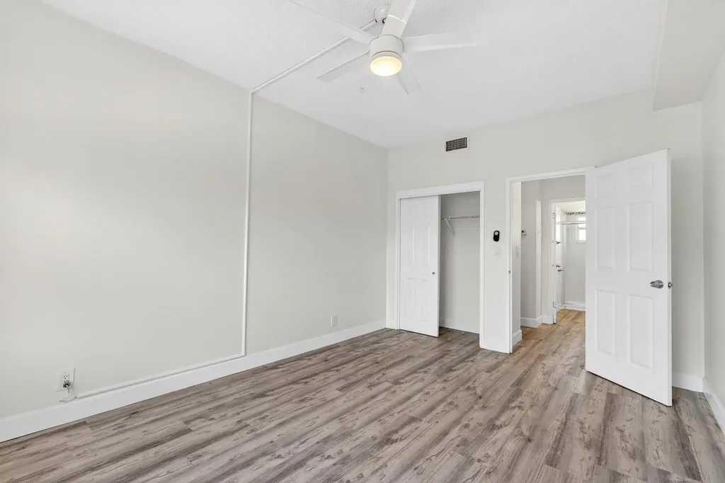2555 NE 11th Street Fort Lauderdale FL 33304