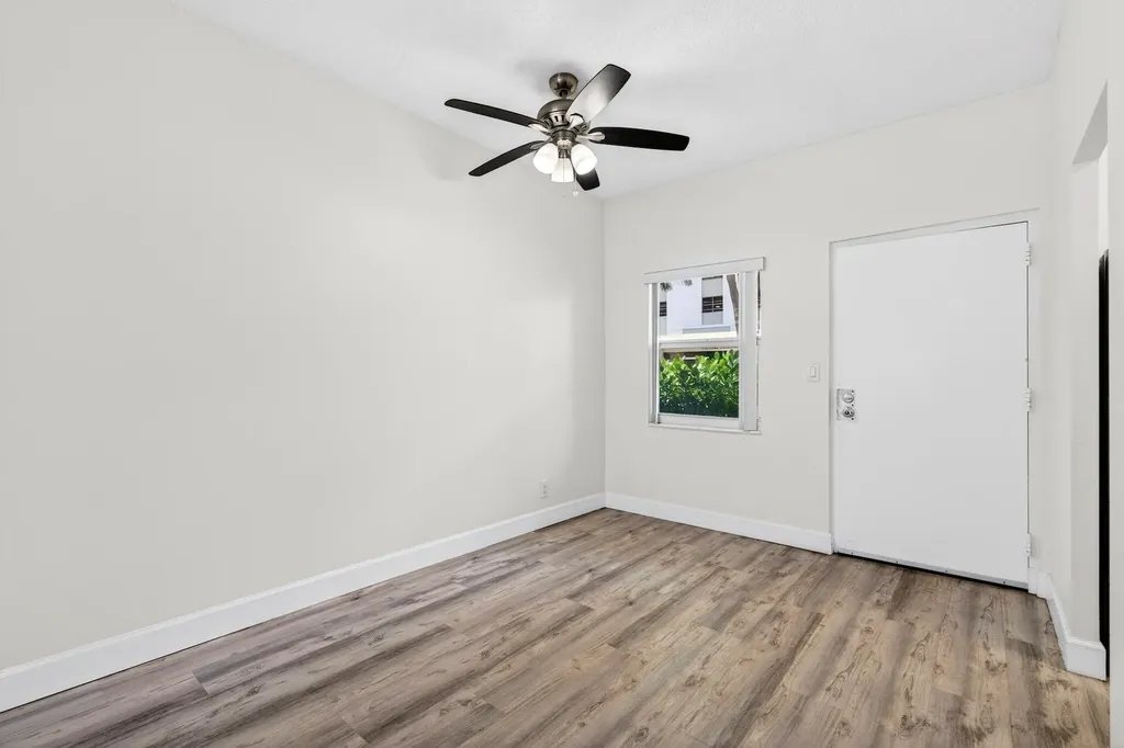 2555 NE 11th Street Fort Lauderdale FL 33304