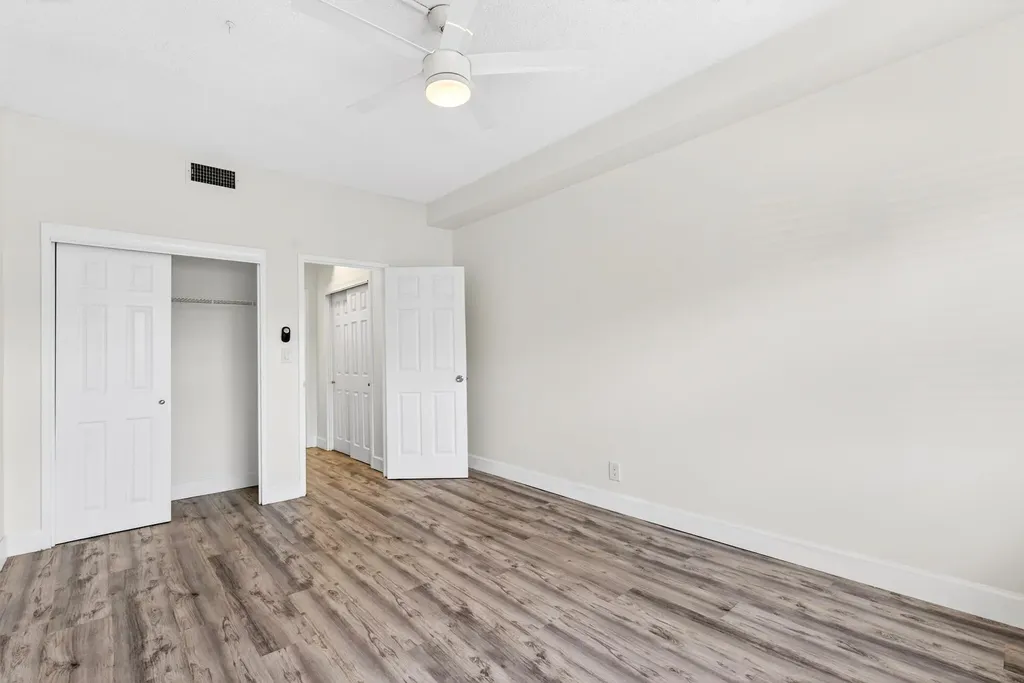 2555 NE 11th Street Fort Lauderdale FL 33304