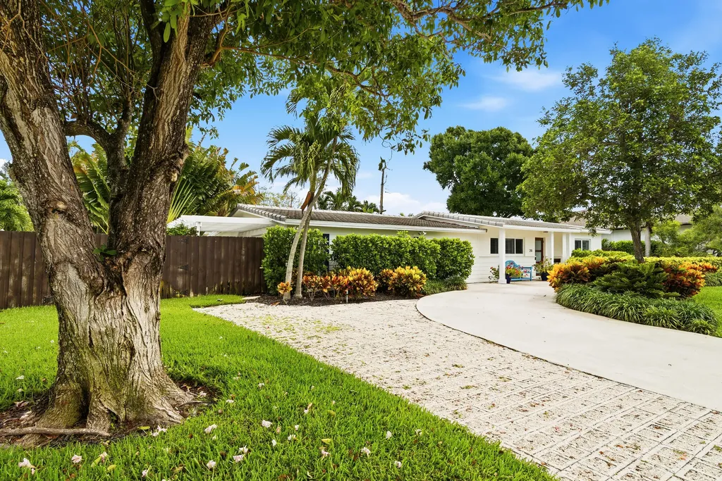 251 Gregory Place West Palm Beach FL 33405