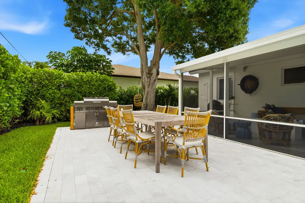 251 Gregory Place West Palm Beach FL 33405