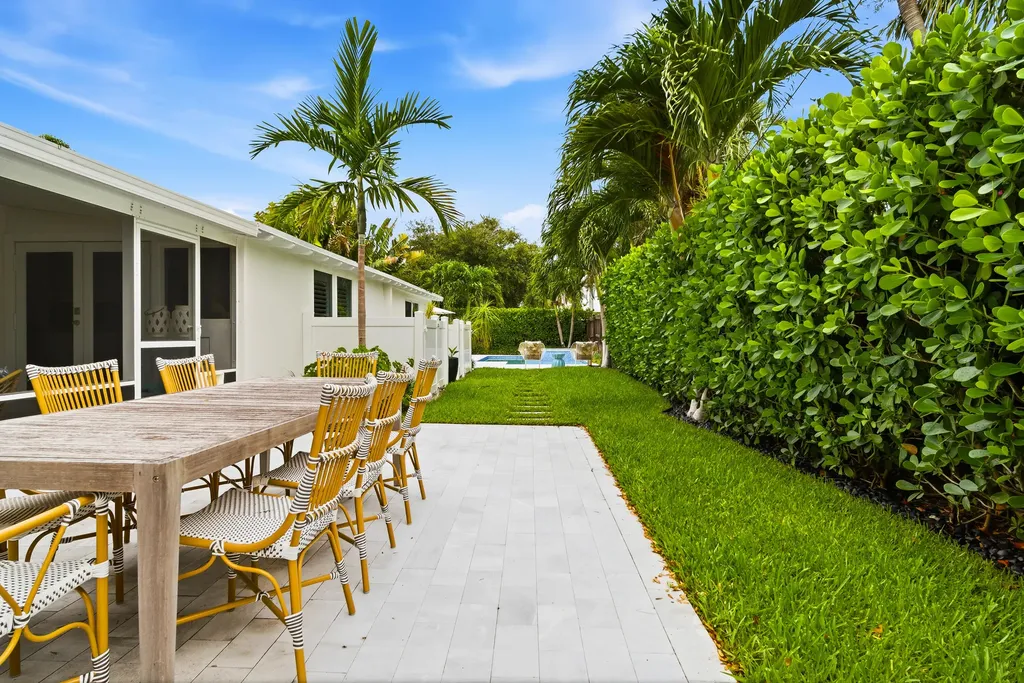 251 Gregory Place West Palm Beach FL 33405