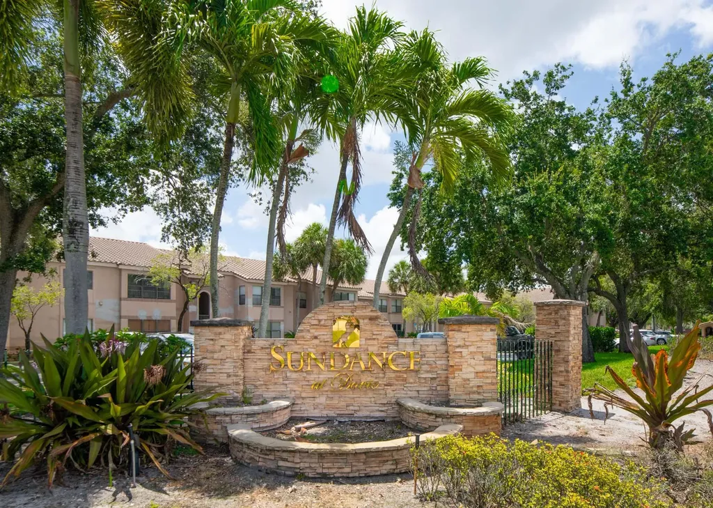 2900 S University Drive Davie FL 33328