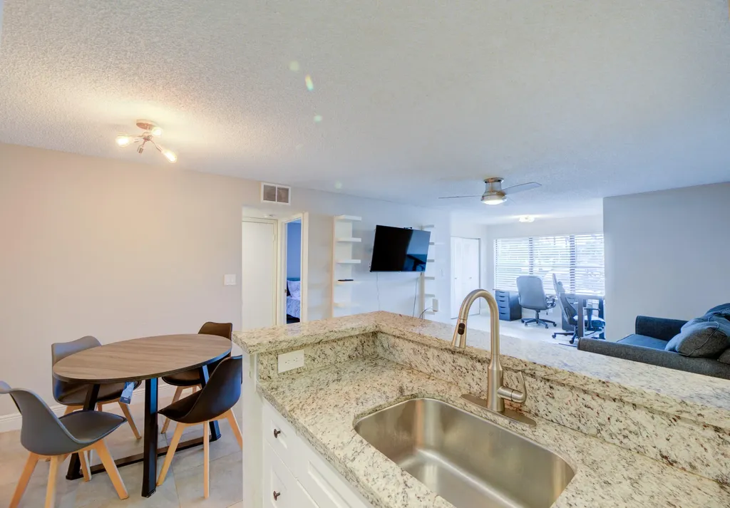 2900 S University Drive Davie FL 33328