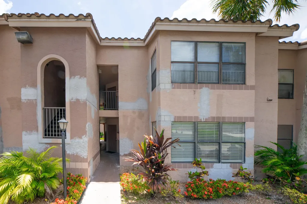2900 S University Drive Davie FL 33328