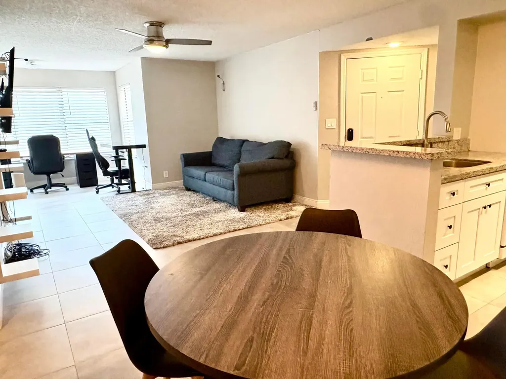 2900 S University Drive Davie FL 33328