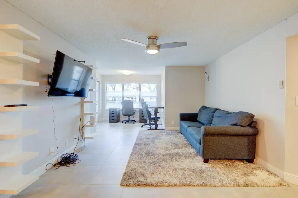 2900 S University Drive Davie FL 33328