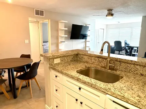 2900 S University Drive Davie FL 33328