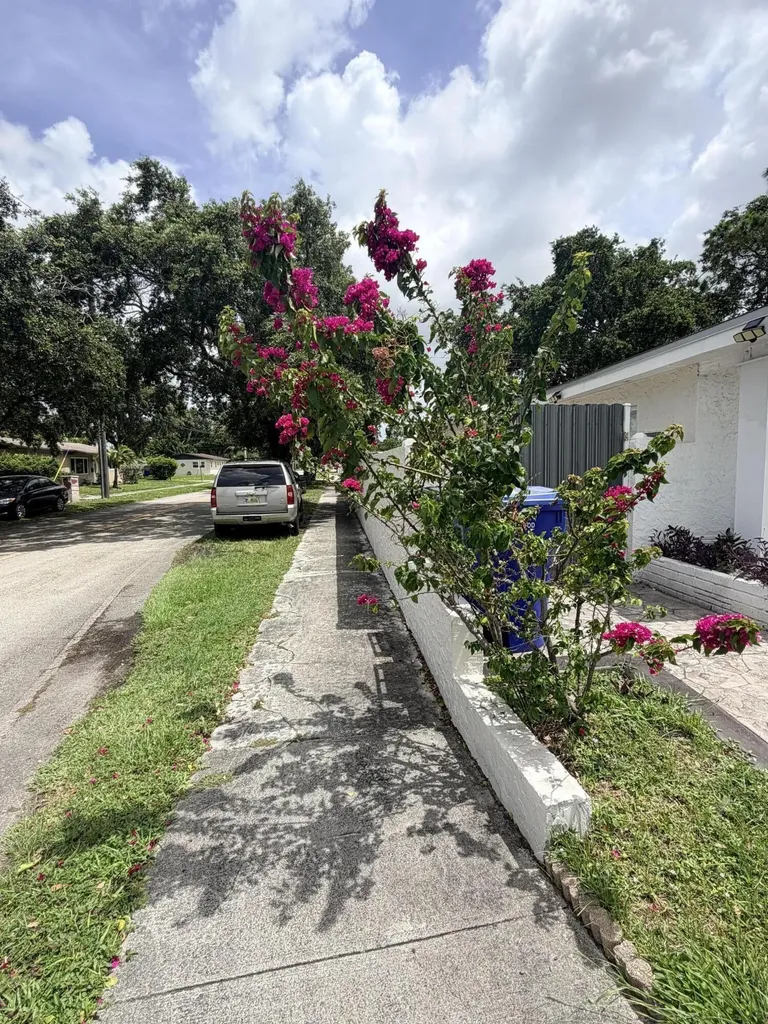 6645 Sheridan Street Hollywood FL 33024