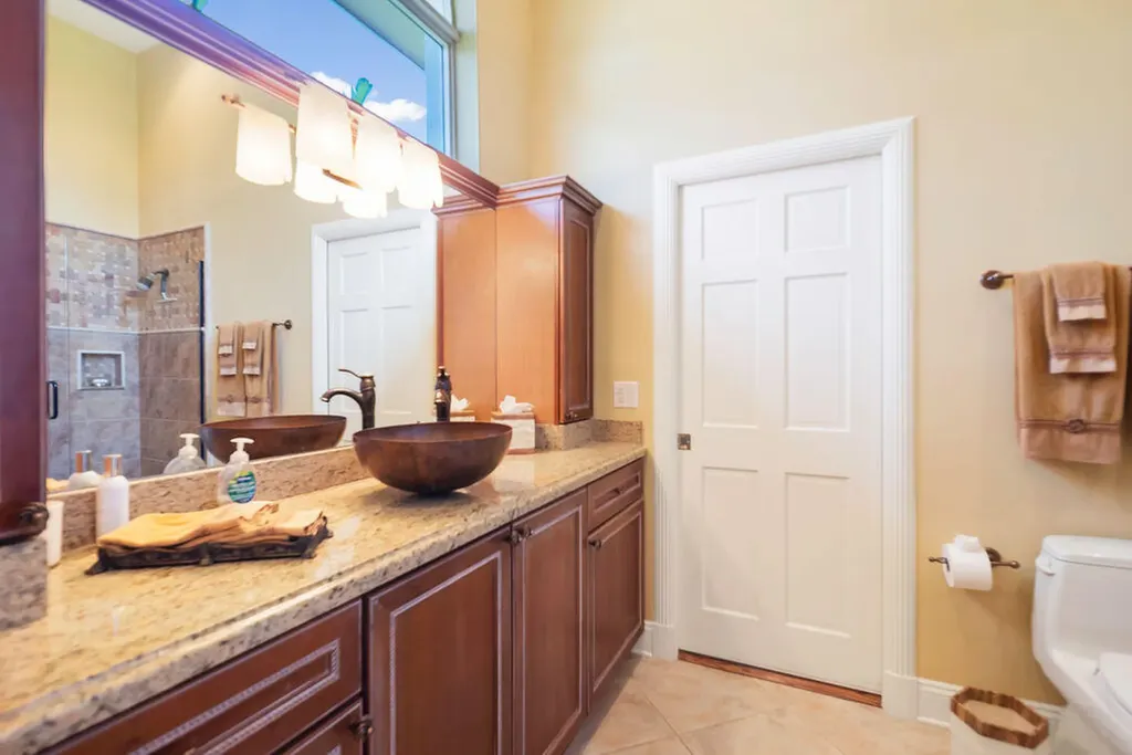 83 Sandbourne Lane Palm Beach Gardens FL 33418