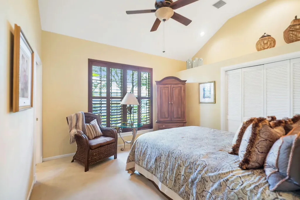 83 Sandbourne Lane Palm Beach Gardens FL 33418