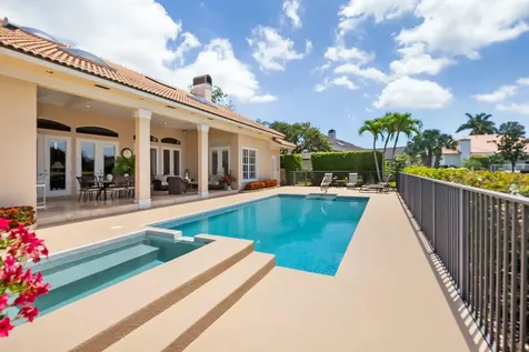 83 Sandbourne Lane Palm Beach Gardens FL 33418