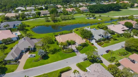 83 Sandbourne Lane Palm Beach Gardens FL 33418
