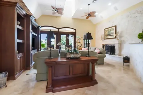 83 Sandbourne Lane Palm Beach Gardens FL 33418