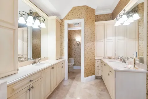 83 Sandbourne Lane Palm Beach Gardens FL 33418