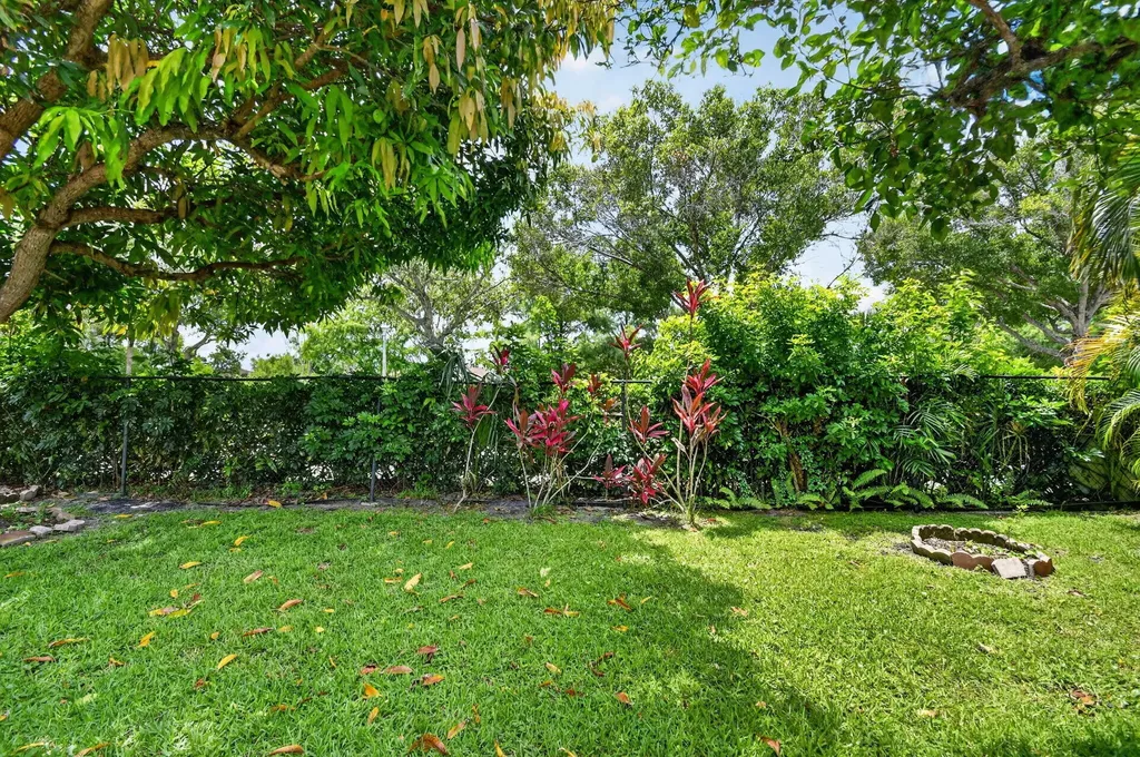 1080 Salmon Isle Greenacres FL 33413