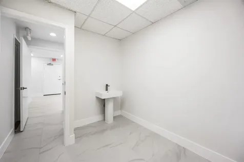 150 NW 70th Avenue Plantation FL 33317