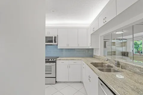 4825 NW 98th Place Doral FL 33178