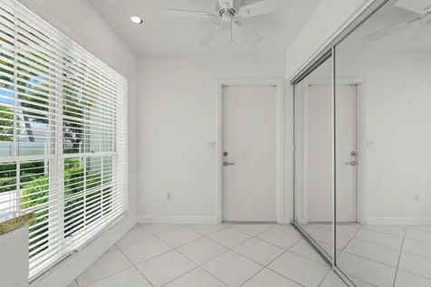 4825 NW 98th Place Doral FL 33178