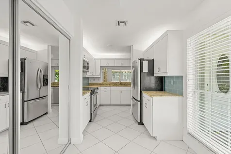 4825 NW 98th Place Doral FL 33178