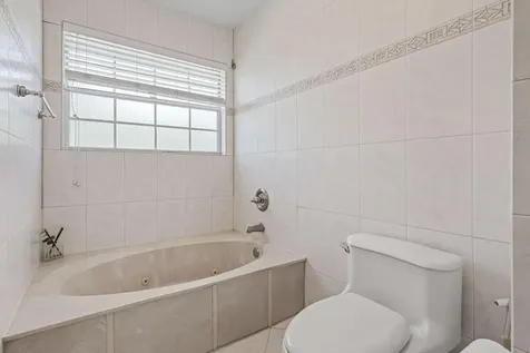4825 NW 98th Place Doral FL 33178