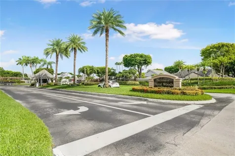 4825 NW 98th Place Doral FL 33178