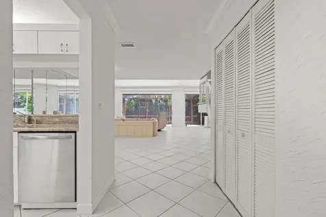 4825 NW 98th Place Doral FL 33178